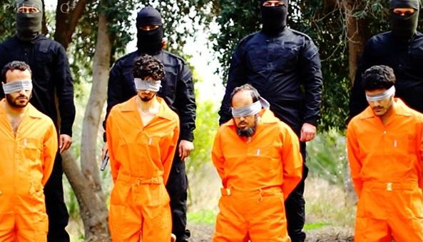 فیلم و عکس های اعدام 4 عراقی در صلاح الدین توسط داعش